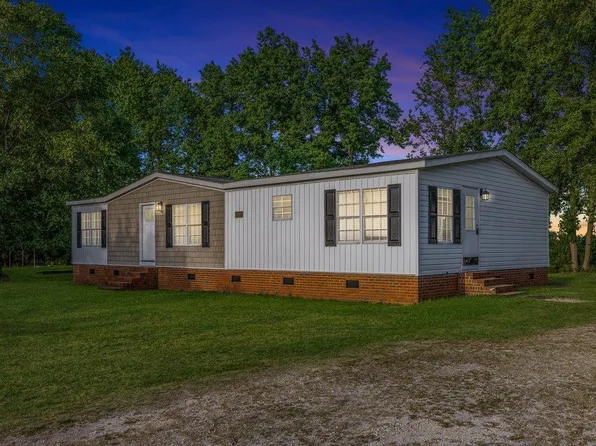 105 Cottontail Ln, Clinton, NC 28328