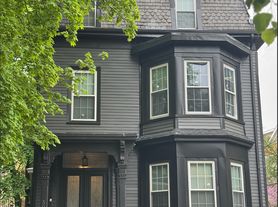 50 Perrin St