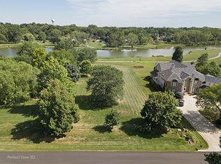 737 Braintree Ln, Bartlett, IL 60103
