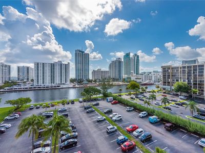 800 Parkview Dr APT 826, Hallandale, FL, 33009