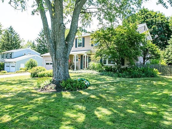 4th image of 107 Donridge Dr