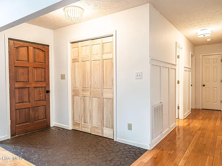 2 Sassafras Ln — Photo 25