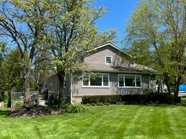 26578 W Pleasant Rd, Ingleside, IL 60041