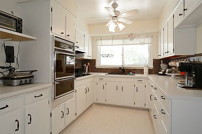 3rd image of 214 Hickory Ln