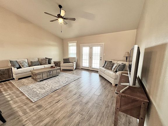 3rd image of 4037 Blair Ln