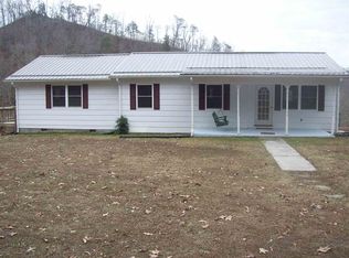 979 Sinks Rd, Sneedville, TN 37869