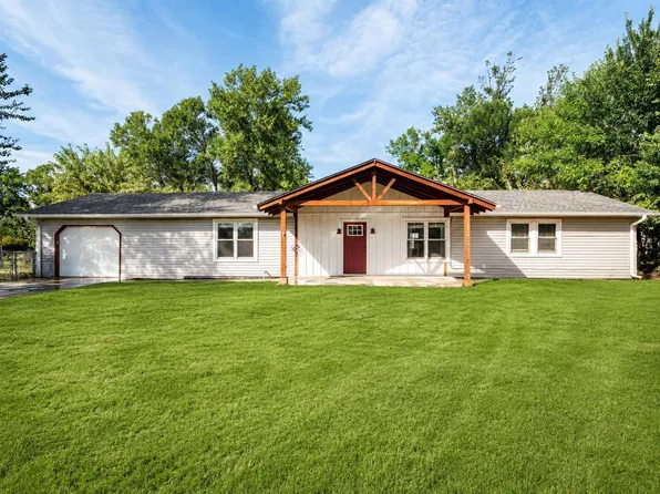 212 A St SE, Inola, OK 74036