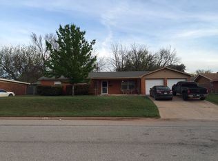 1614 E 13th St, Sweetwater, TX 79556