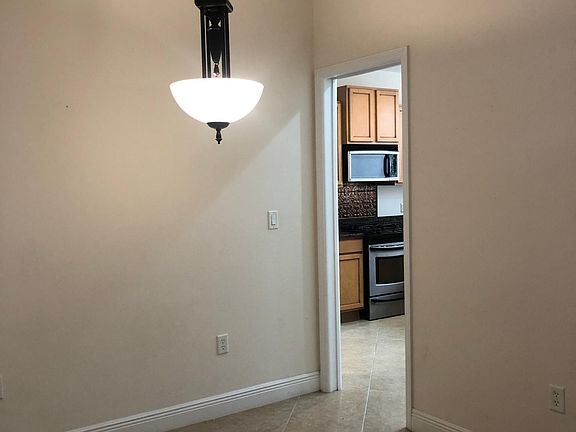 3rd image of 1239 Etruscan Way