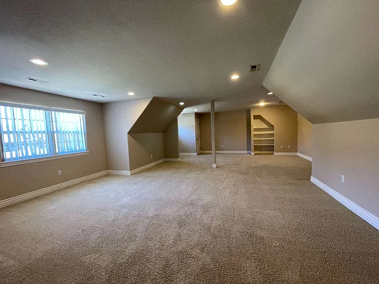 122 Millstone Ct — Photo 50