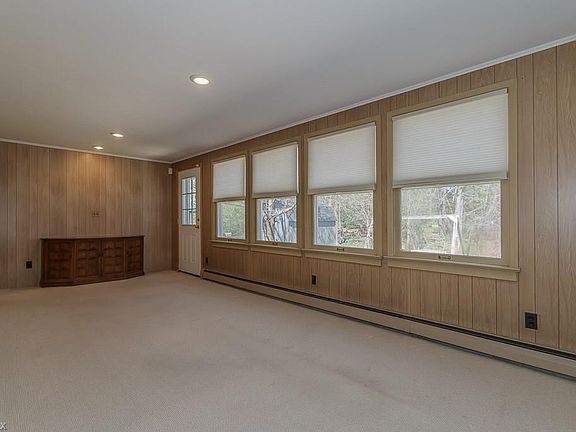 5th image of 5273 Marian Dr