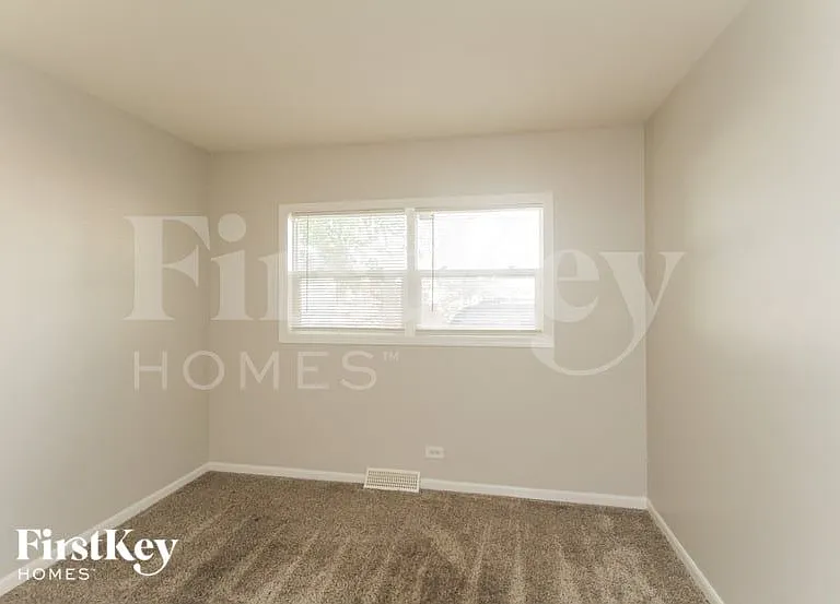 3952 153rd St — Photo 11