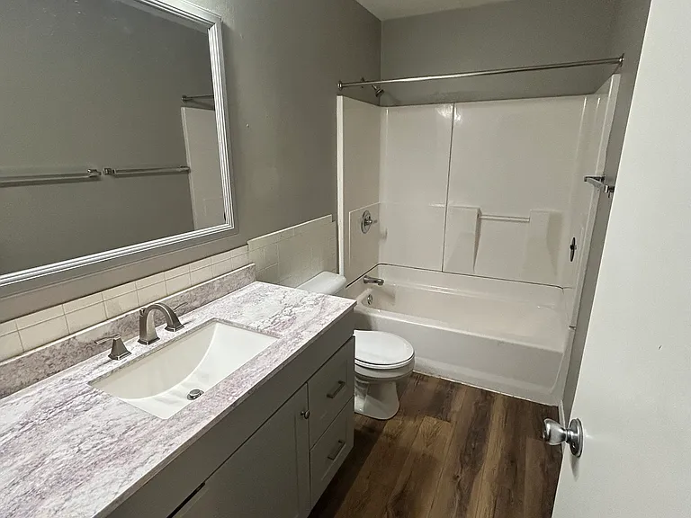 805 Anchorage Ct #D — Photo 7