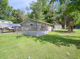 85 Elk River Shores Dr, Rogersville, AL 35652