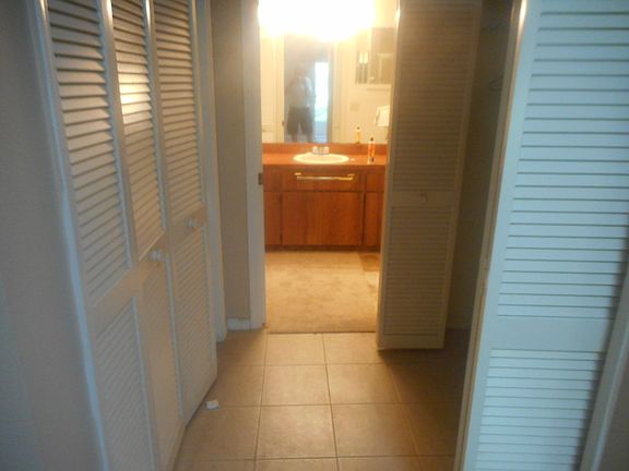 4th image of 275 Buckingham Pl