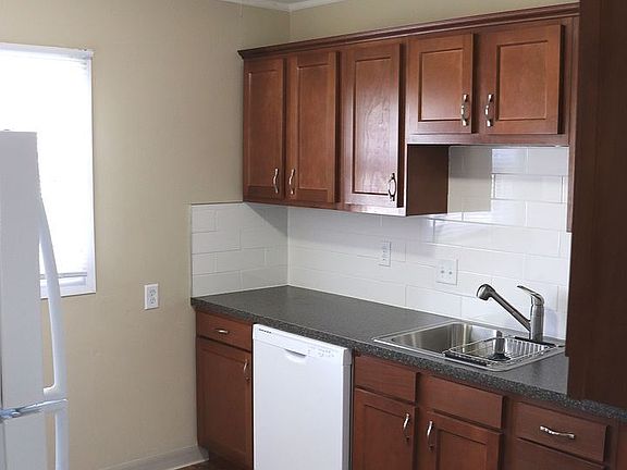 2nd image of 3002 S 35th St