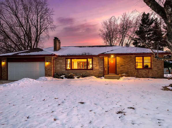 1362 Belmont Ln W, Roseville, MN 55113