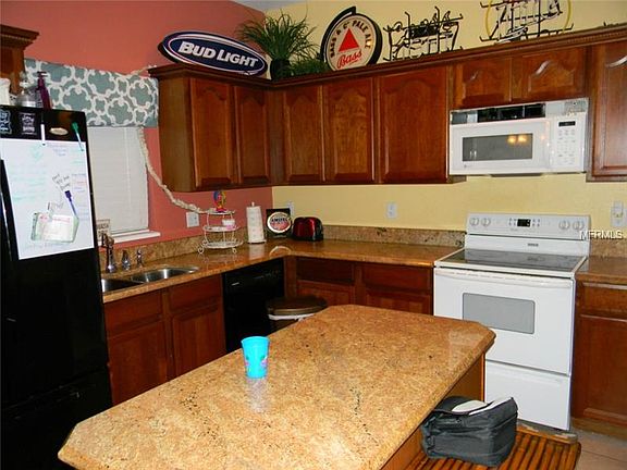 3rd image of 101 Shire Ct
