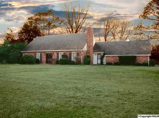 2201 Mountbrook Dr SE, Decatur, AL 35601