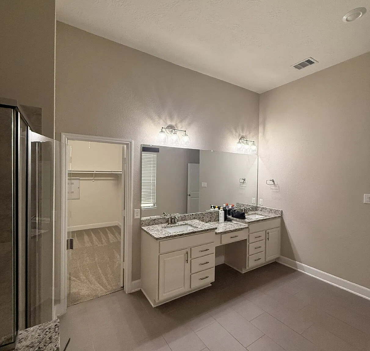 3 bed, 2.5 bath, 3048 sqft, $2,800 — Photo 2
