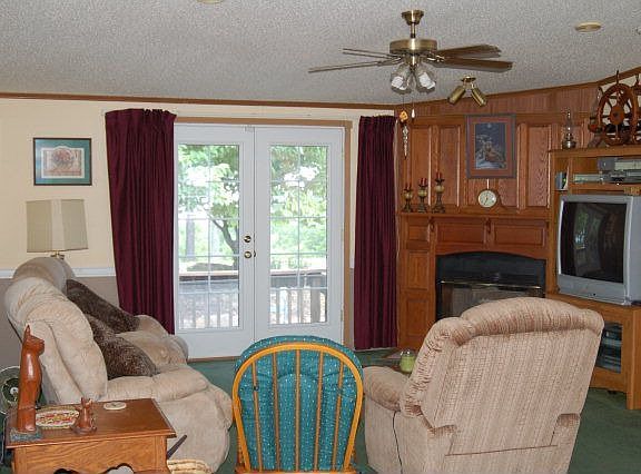 5th image of 696 Winterhaven Trl