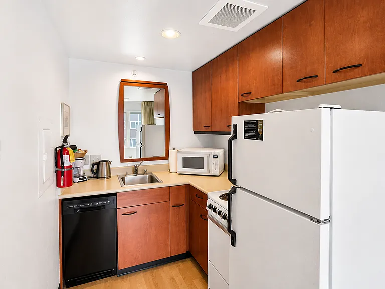 Fully-Furnished Units in Downtown Anchorage, AK | Anchorage Grand Apartments — Photo 24