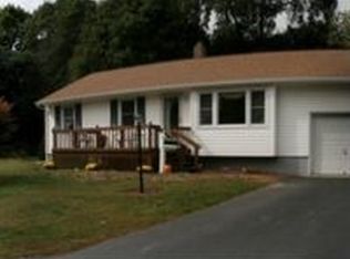 7 Cambridge Dr, Red Hook, NY 12571