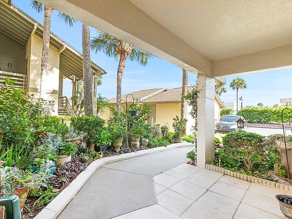 5th image of 74 Village Las Palmas Cir
