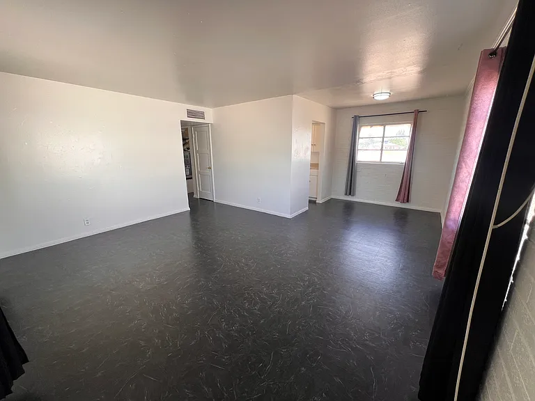 2743 S Norton Vis — Photo 1