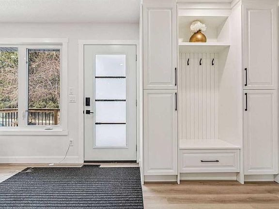 4th image of 15 N Brookmere Pl SW