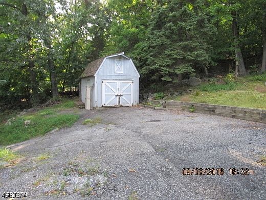 4th image of 16 Dorchester Dr