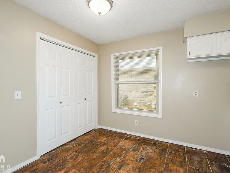 1206 W McGee St — Photo 7