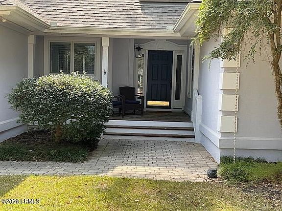4th image of 754 Island Circle E