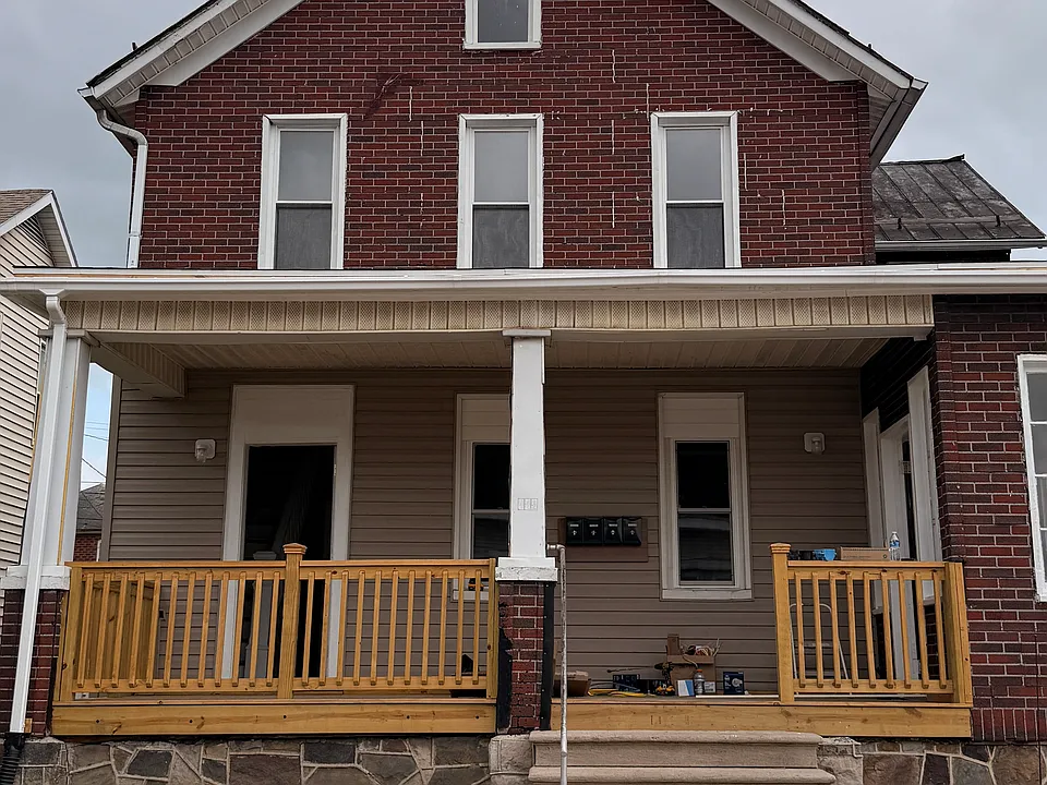 422 Grand Ave #2