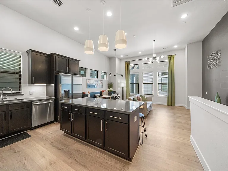 2616 Riverside Dr #M — Photo 17