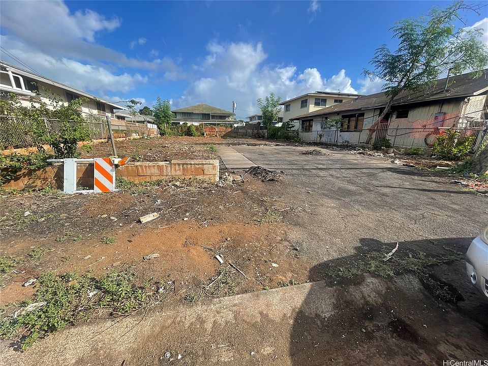94-337 Paiwa St, Waipahu, HI 96797 | MLS #202600966 | Zillow