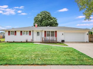 4214 Bellevue Pl, Two Rivers, WI 54241