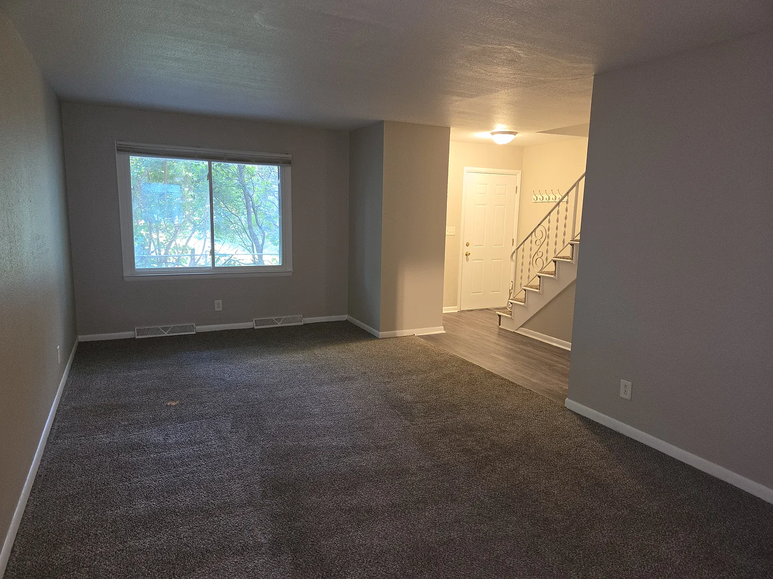 Harrison Ave, Rockford — Photo 4