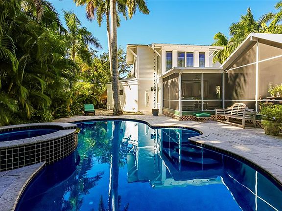 3rd image of 2813 RIVERVIEW BOULEVARD