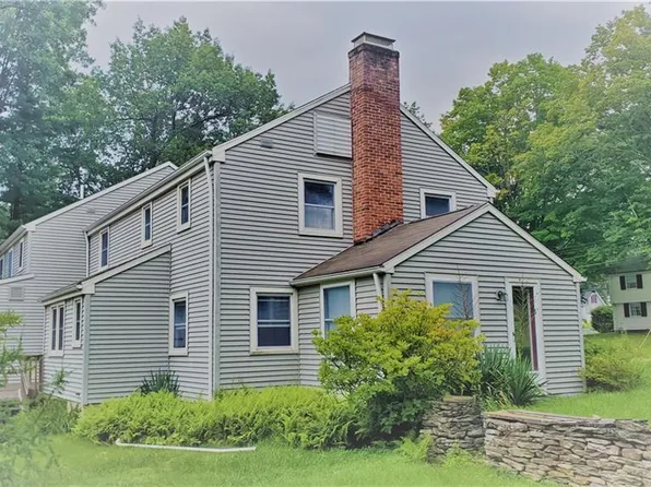 5 Brenway Drive, West Hartford, CT 06117