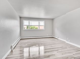700 S Memorial Dr APT 6, Appleton, WI 54911