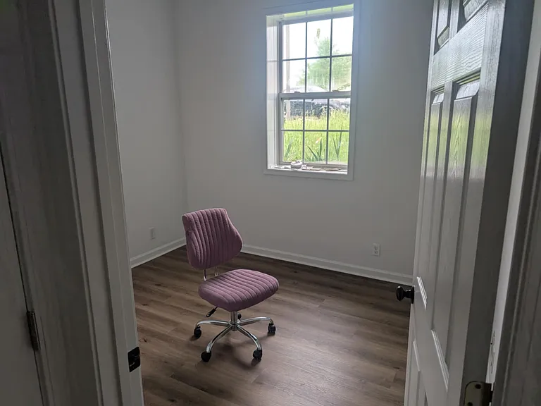 Downstairs study (bonus room)