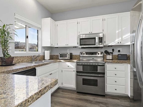 4th image of 11518 Country Creek Ct