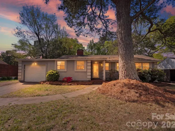 1136 E Woodlawn Rd, Charlotte, NC 28209