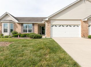 3199 Country Bluff Dr #5B, Saint Charles, MO 63301