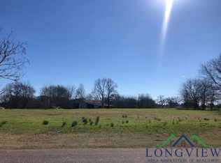 2901 Country Club Rd W, Longview, TX 75602