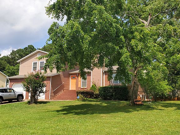 2nd image of 420 Hunters Glen Ct