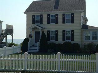 500 Webhannet Dr, Wells, ME 04090