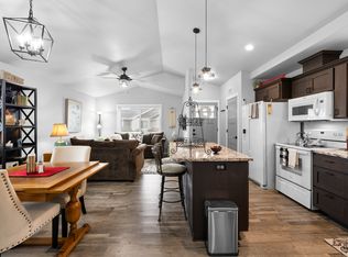 2527 SW Elmer Nelson Ln, Grants Pass, OR 97527