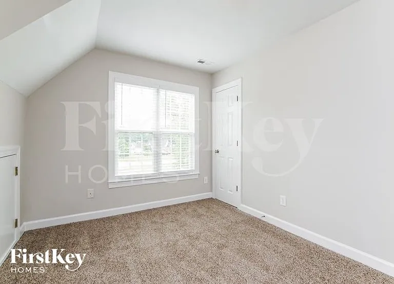 414 Winfred Dr — Photo 11